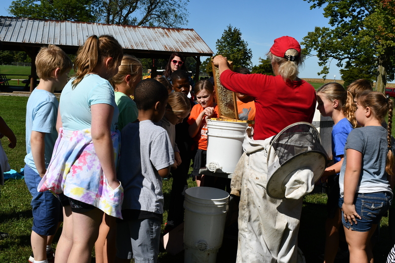 5th Grade Students at Outdoor Education Day 